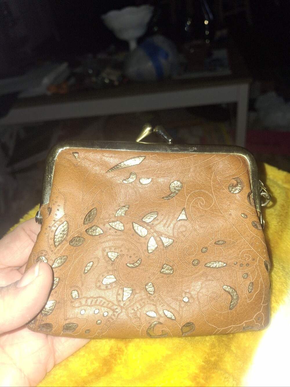 Patricia Nash Classic Brown Embossed Leather Kiss-Lock Coin Purse